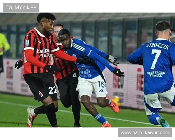 AC米兰3-1逆转科莫，皮奥·埃斯波西托攻入关键反超球